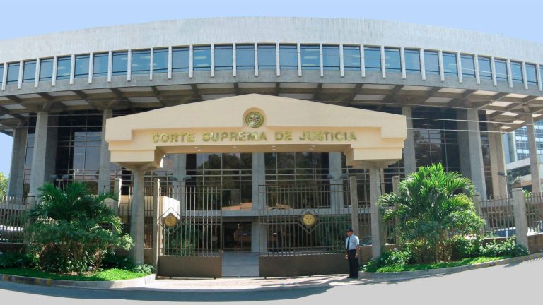 Sala de lo Constitucional rechaza amparo de Banco Cuscatlán por embargo de $49 millones